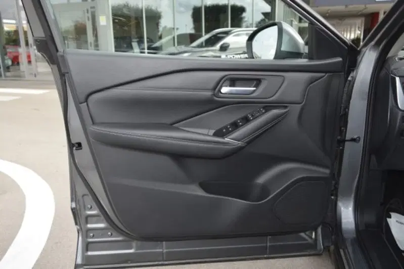 Nissan Qashqai usata a Latina (12)