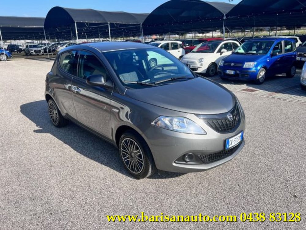 Lancia Ypsilon nuova a Treviso (2)