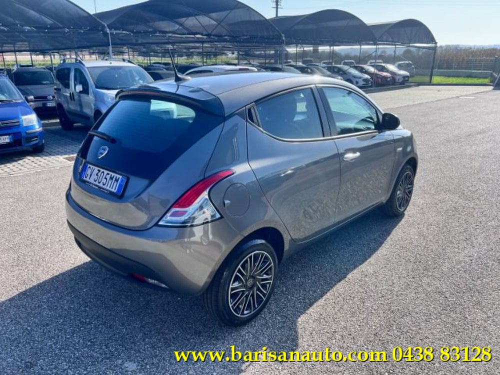 Lancia Ypsilon nuova a Treviso (3)