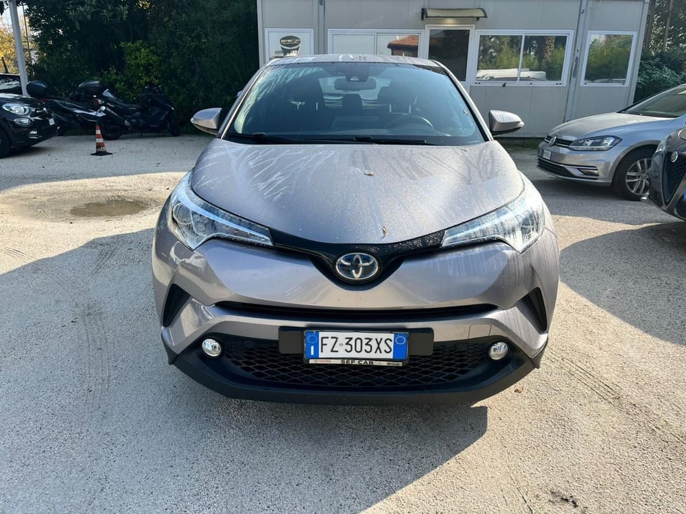 Toyota Toyota C-HR usata a Milano (2)