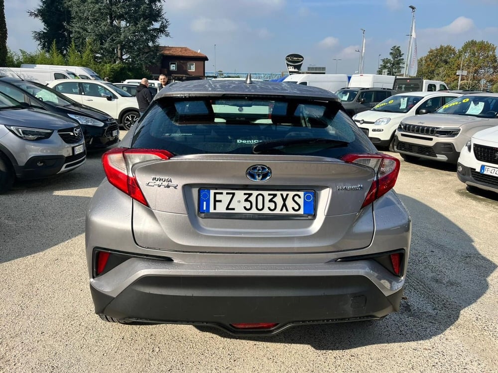 Toyota Toyota C-HR usata a Milano (8)