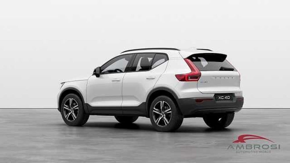 Volvo XC40 nuova a Viterbo (3)