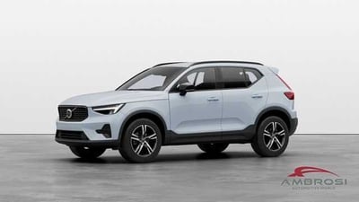 Volvo XC40 B3 automatico Plus Dark  nuova a Viterbo