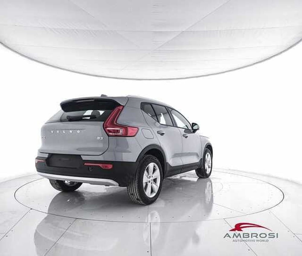 Volvo XC40 nuova a Viterbo (3)