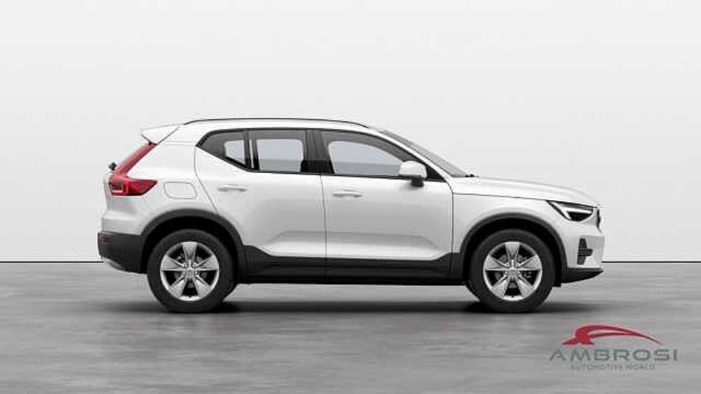 Volvo XC40 nuova a Viterbo (4)