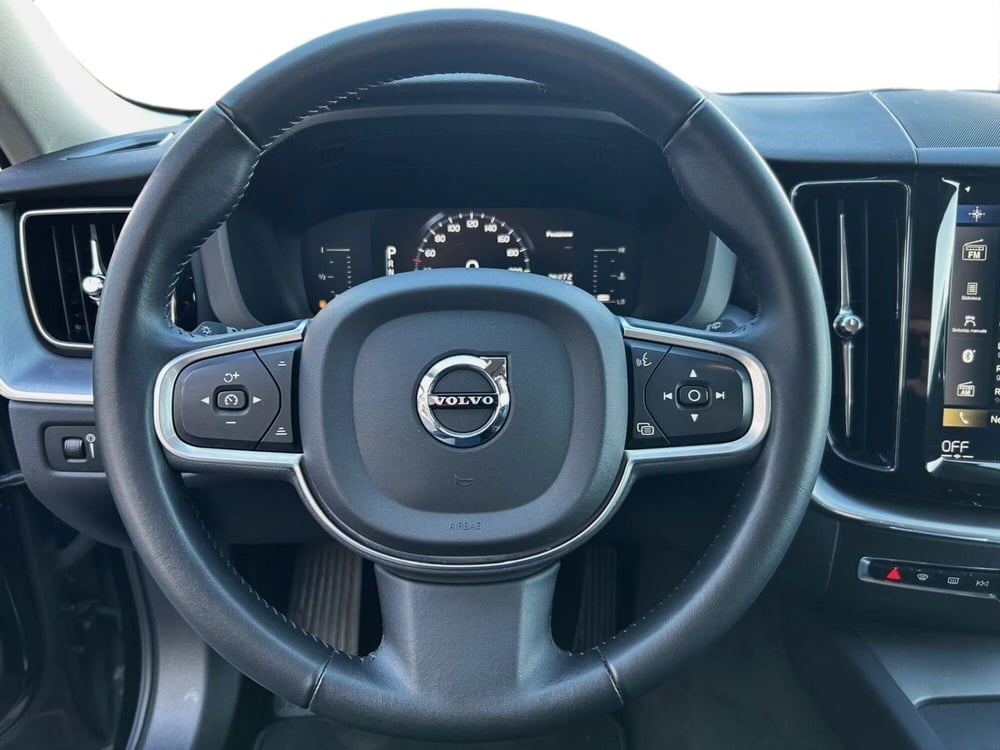 Volvo XC60 usata a Bari (8)