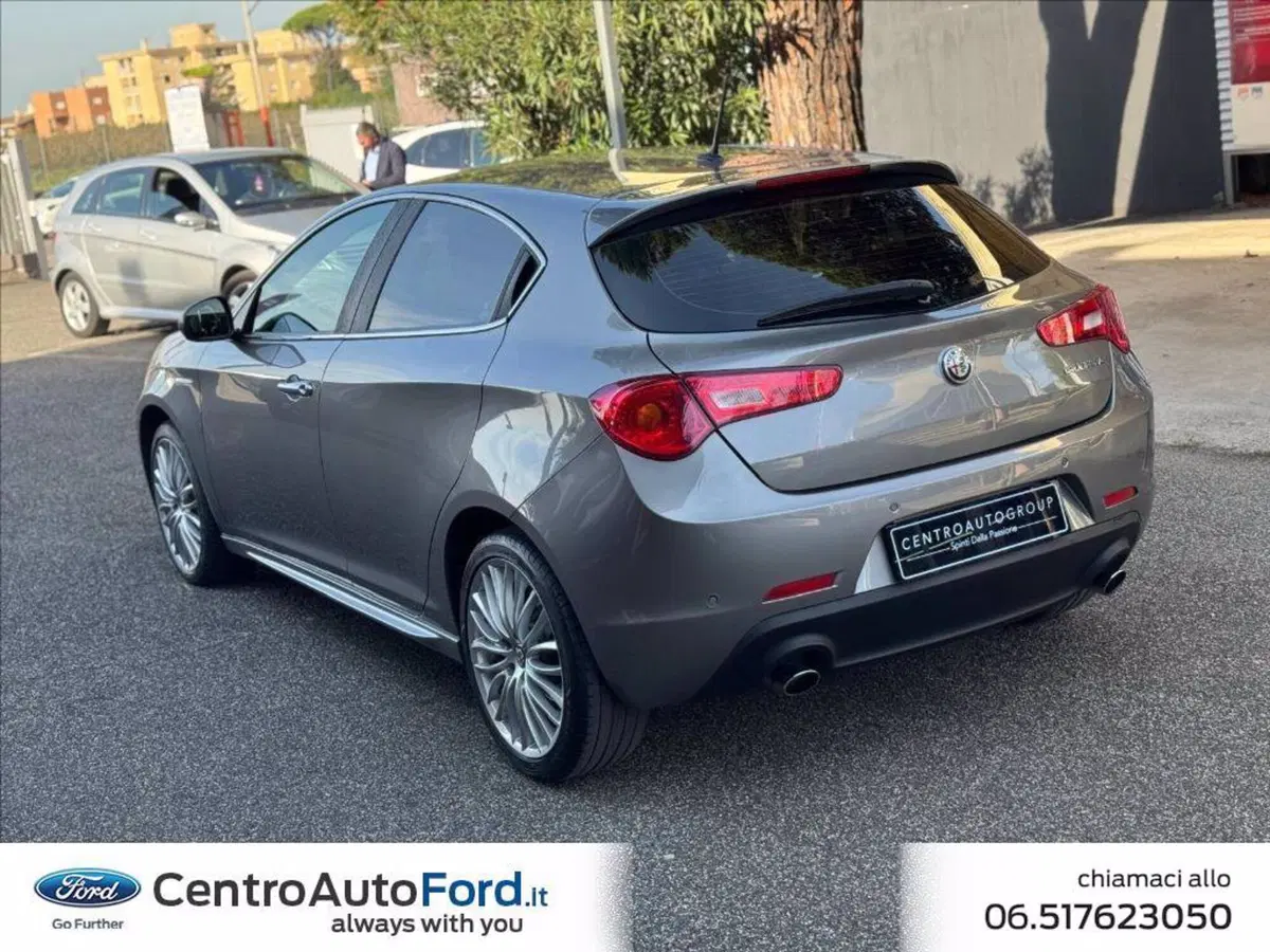 Alfa Romeo Giulietta usata a Roma (3)