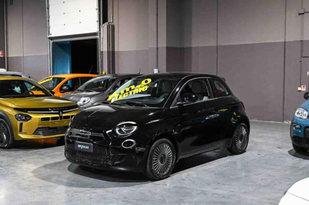 Fiat 500e nuova a Torino