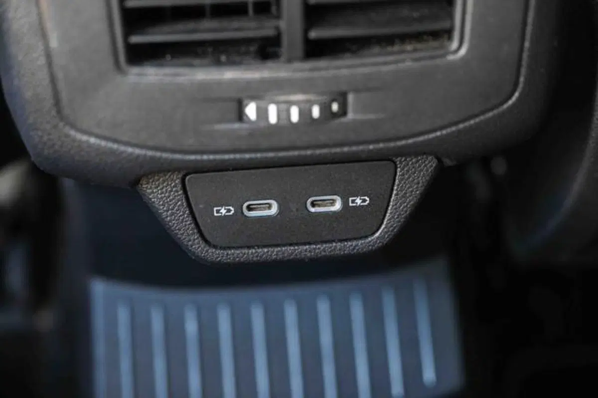 Volkswagen T-Roc usata a Torino (17)