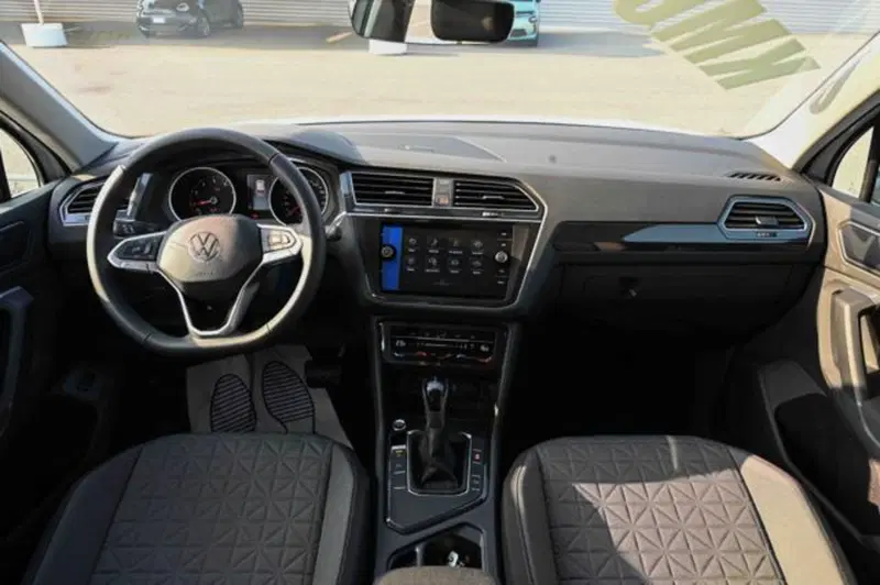 Volkswagen Tiguan nuova a Torino (12)