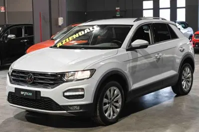 Volkswagen T-Roc 1.5 tsi R-Line del 2021 usata a Pianezza