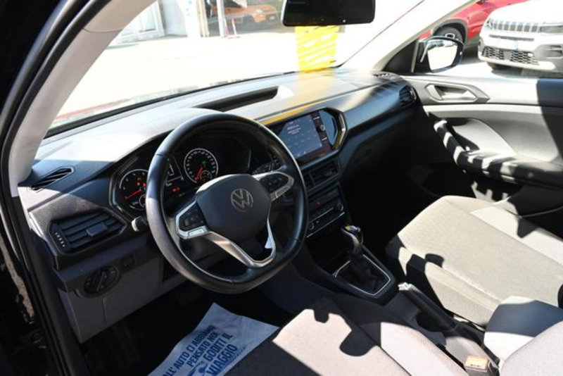 Volkswagen T-Cross usata a Torino (12)