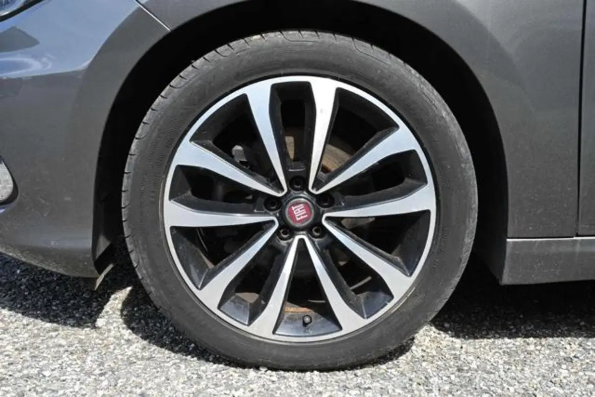 Fiat Tipo Station Wagon usata a Torino (10)
