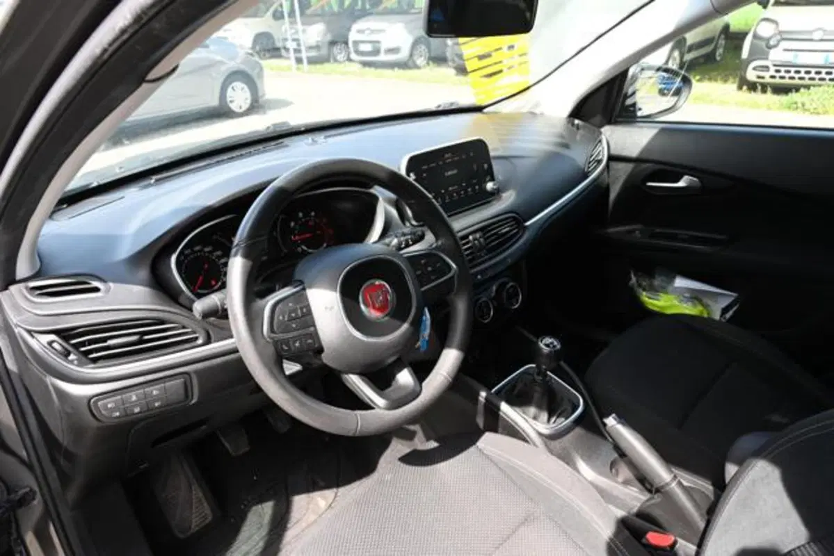 Fiat Tipo Station Wagon usata a Torino (12)