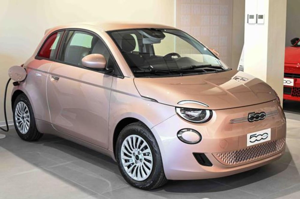 Fiat 500e nuova a Torino (3)