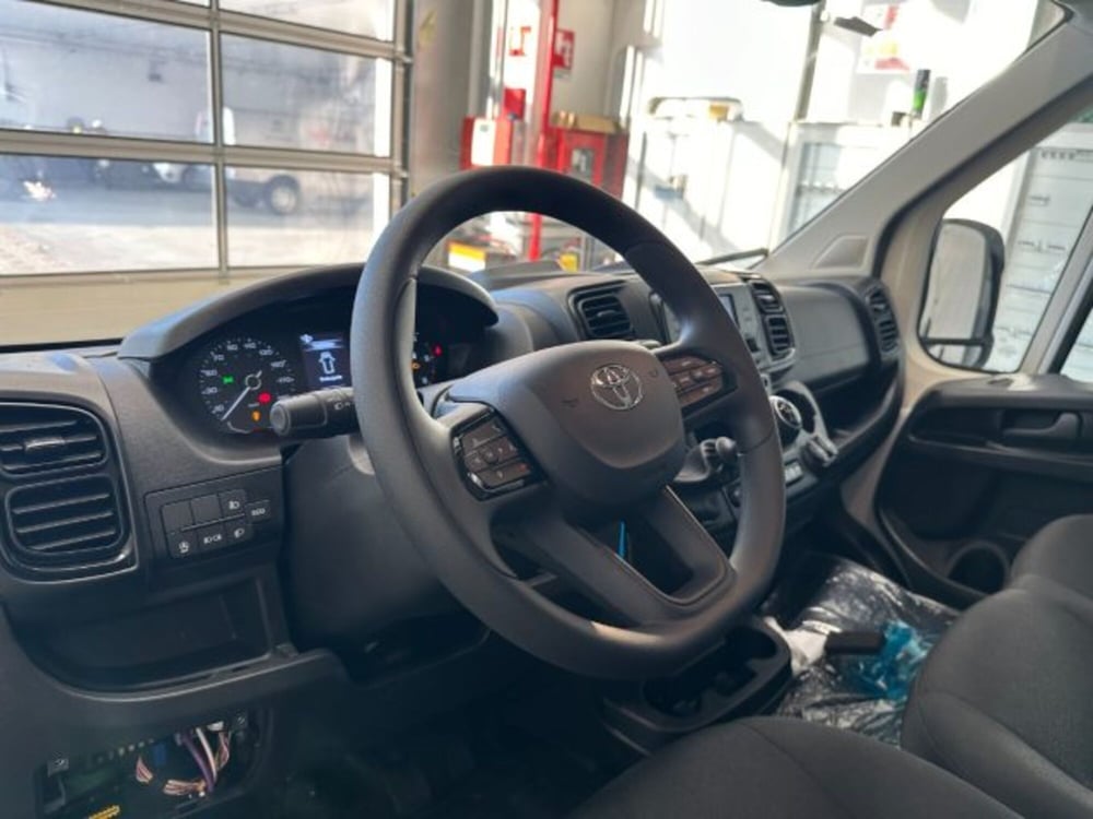 Toyota Proace nuova a Cuneo (9)