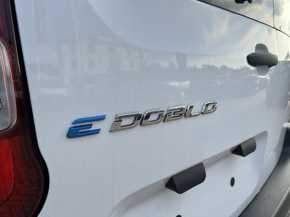 Fiat e-Doblò Furgone nuova a Milano (9)