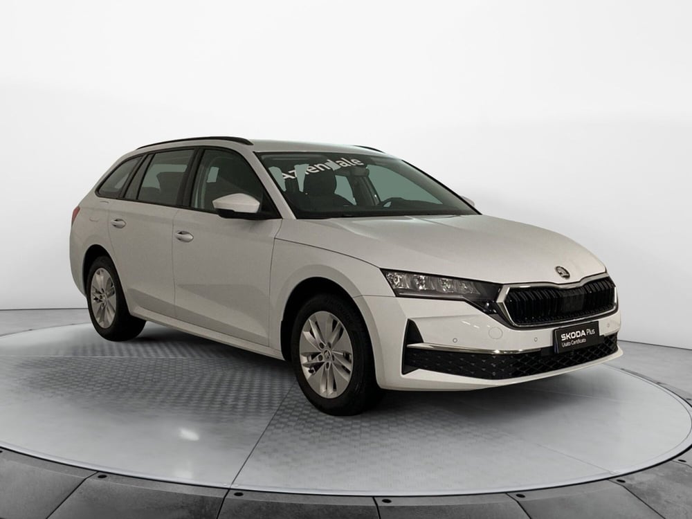 Skoda Octavia Station Wagon nuova a Varese (3)