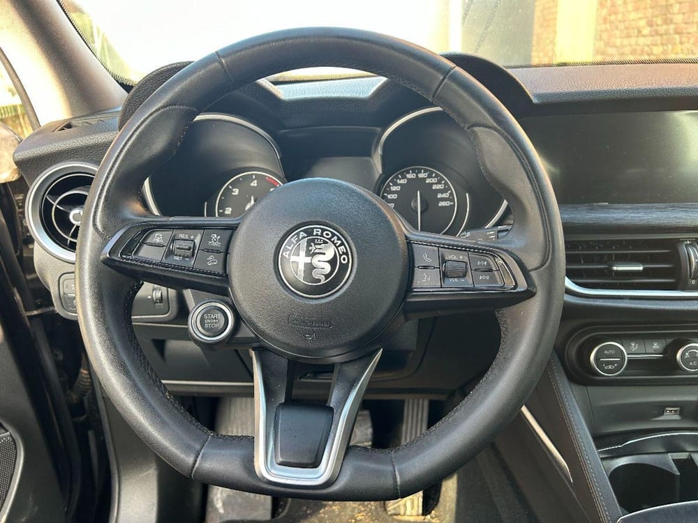 Alfa Romeo Stelvio usata a Reggio Emilia (12)