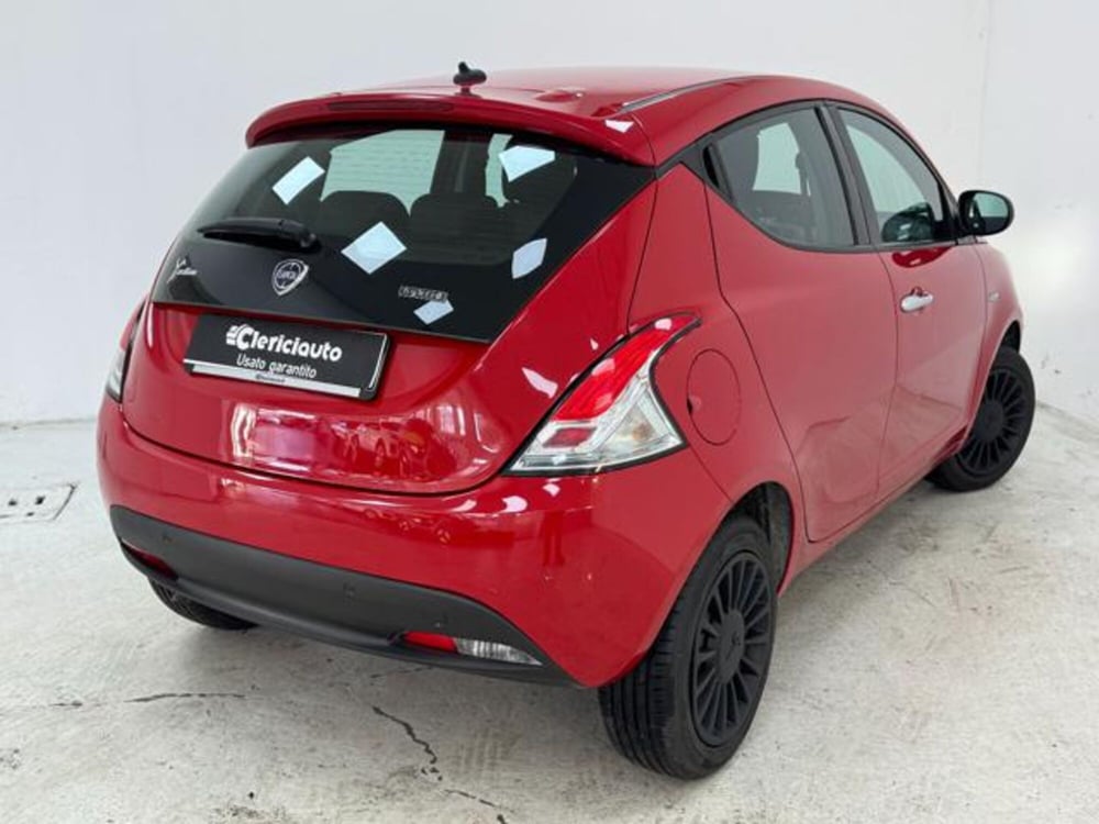 Lancia Ypsilon usata a Como (2)