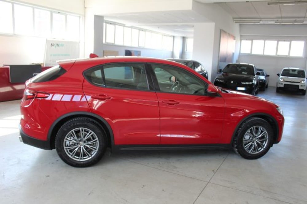 Alfa Romeo Stelvio usata a Terni (6)