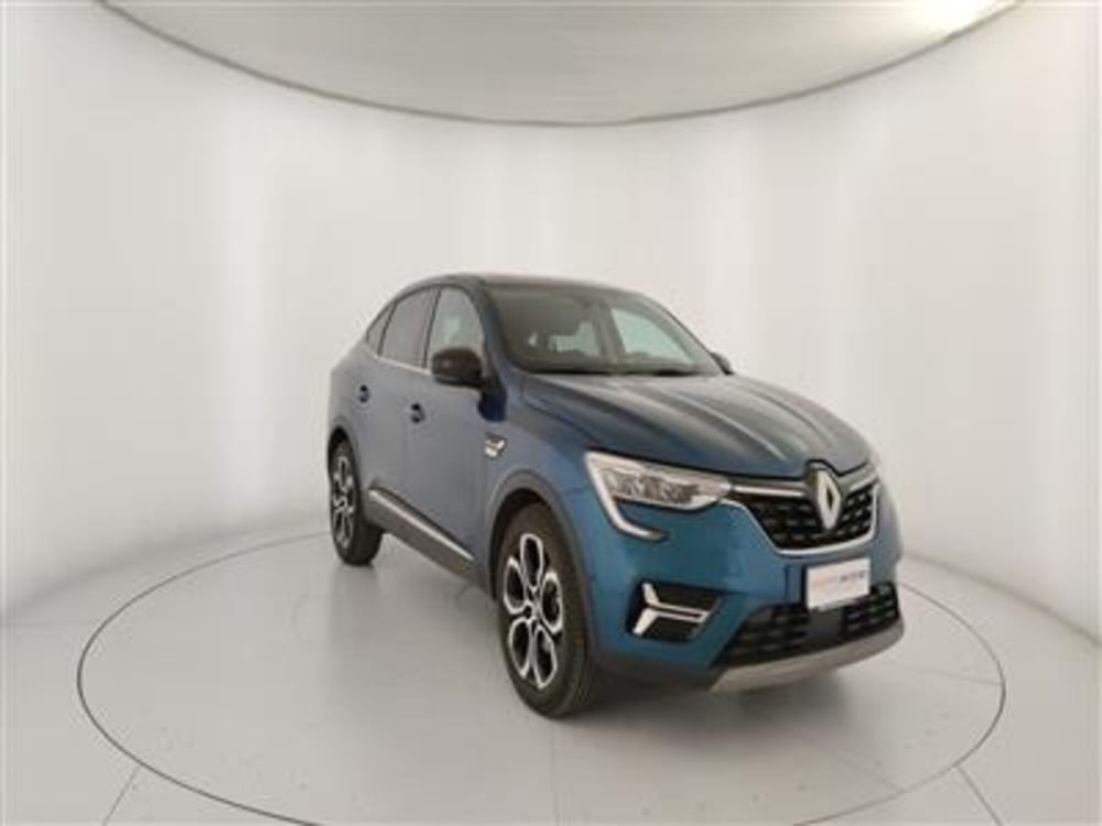 Renault Arkana usata a Bari (11)