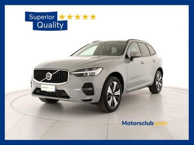 Volvo XC60 B4 automatico Essential  nuova a Modena