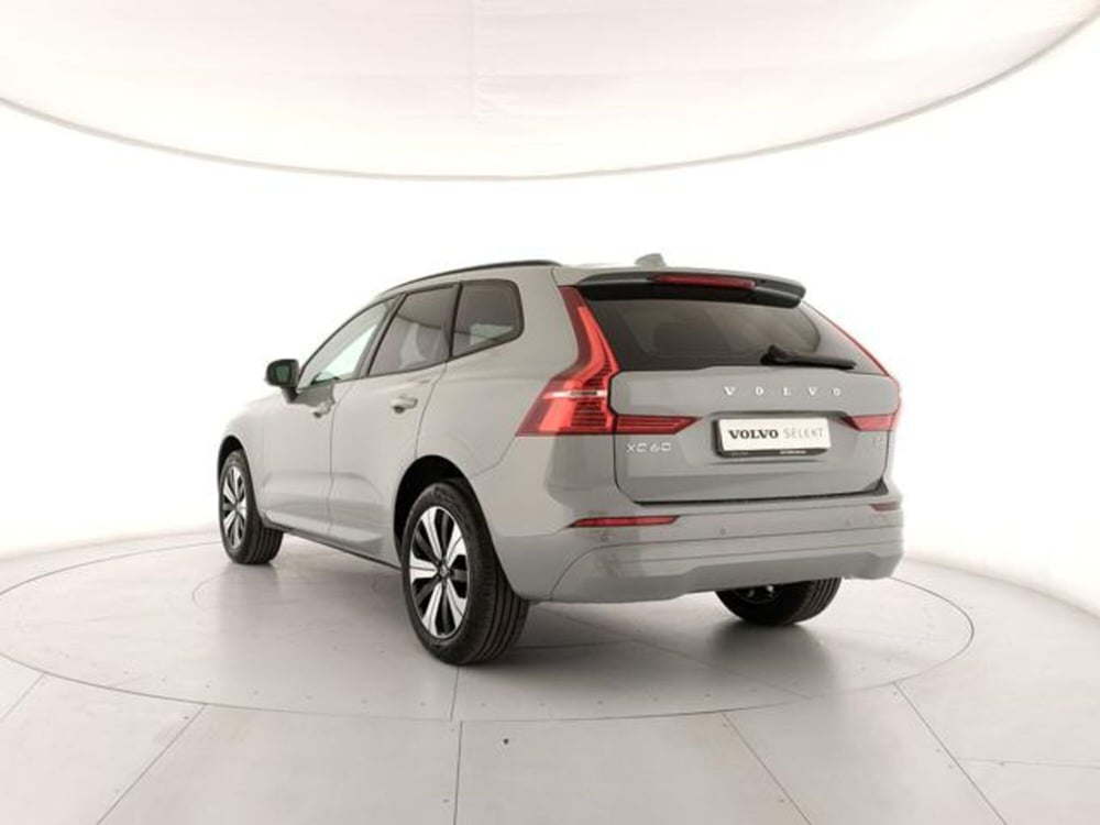 Volvo XC60 nuova a Modena (3)