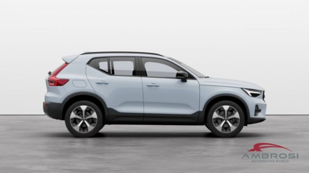 Volvo XC40 nuova a Perugia (4)