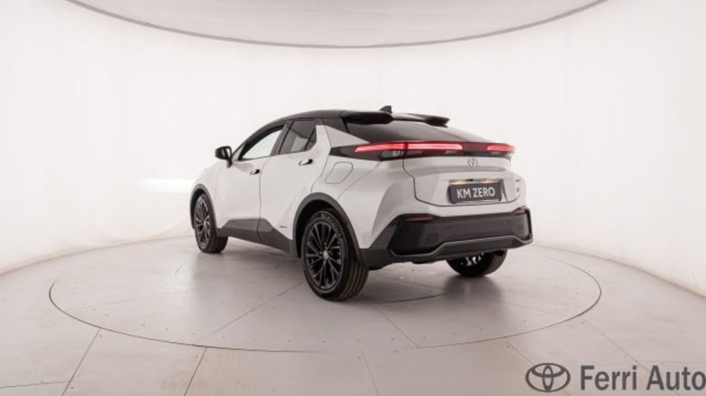 Toyota Toyota C-HR nuova a Padova (17)