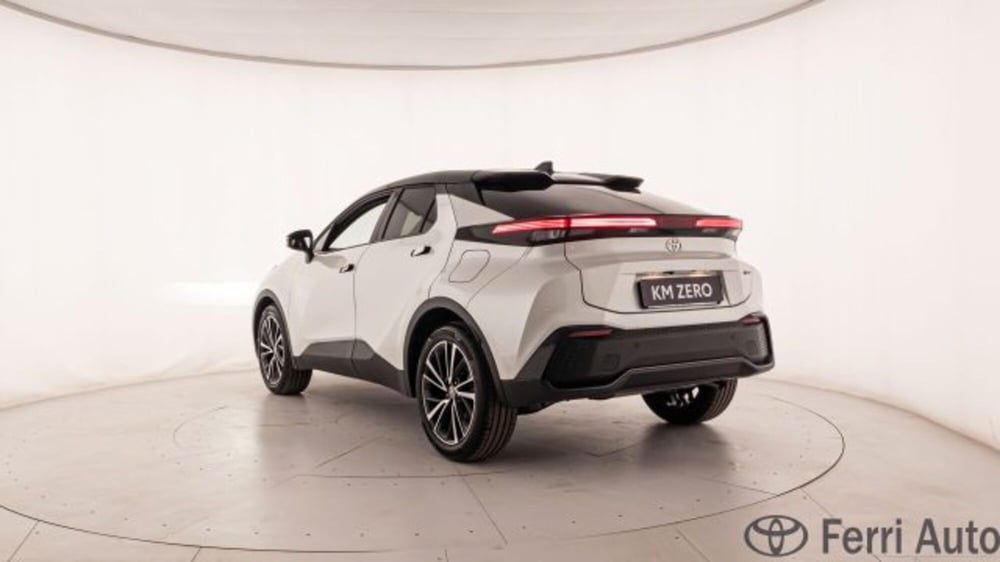 Toyota Toyota C-HR nuova a Padova (17)