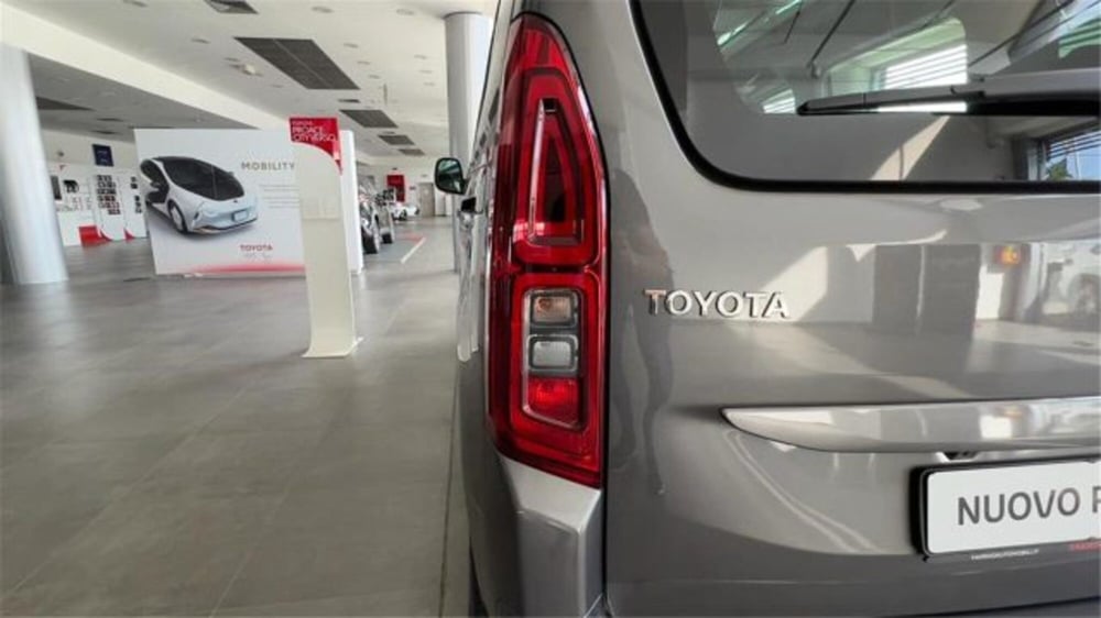 Toyota Proace City Verso Electric nuova a Bari (18)