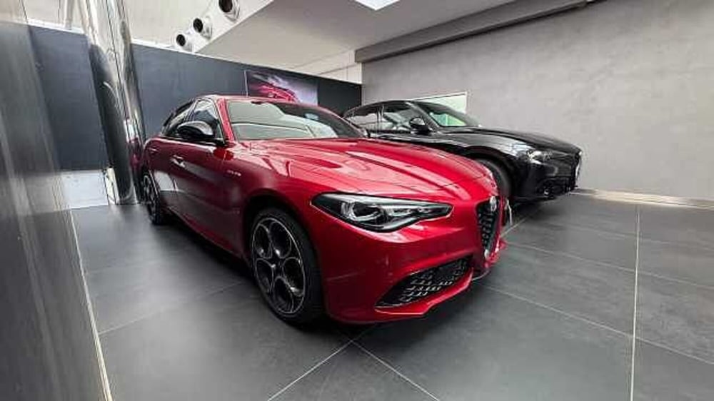 Alfa Romeo Giulia nuova a Milano (4)