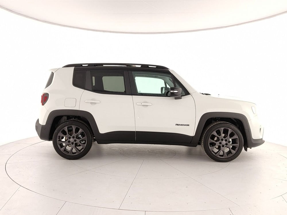 Jeep Renegade nuova a Caserta (7)