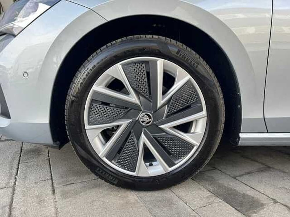 Skoda Superb nuova a Cosenza (3)