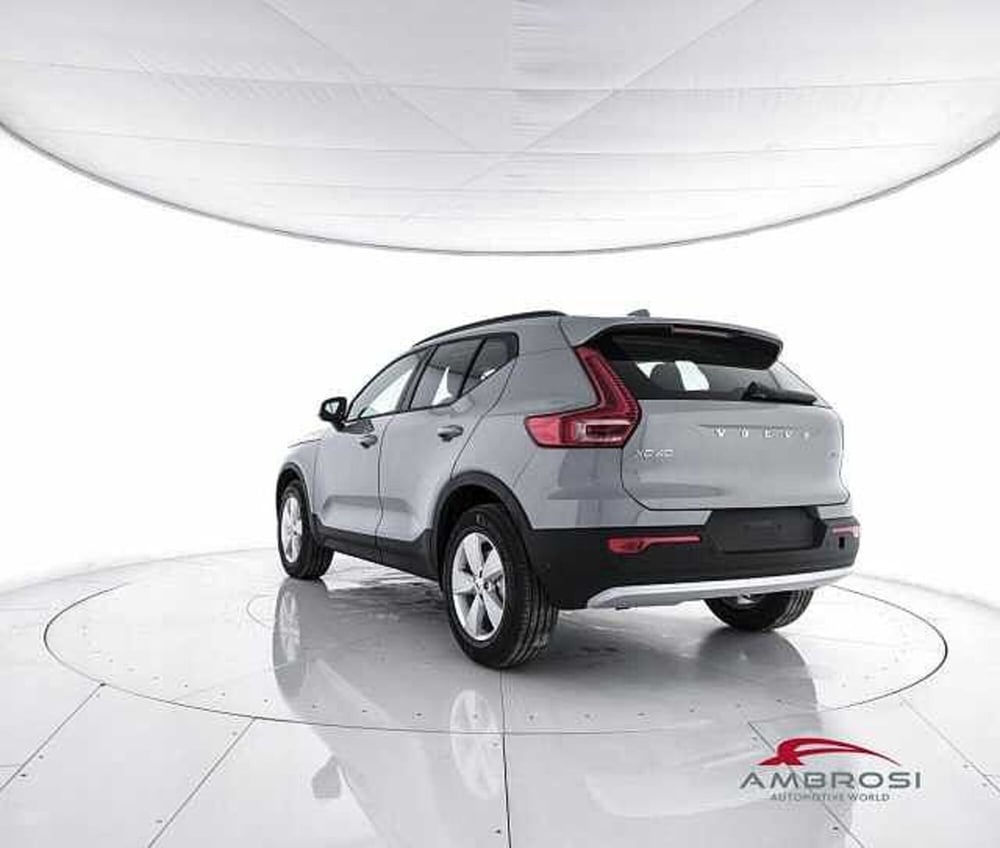 Volvo XC40 nuova a Viterbo (4)