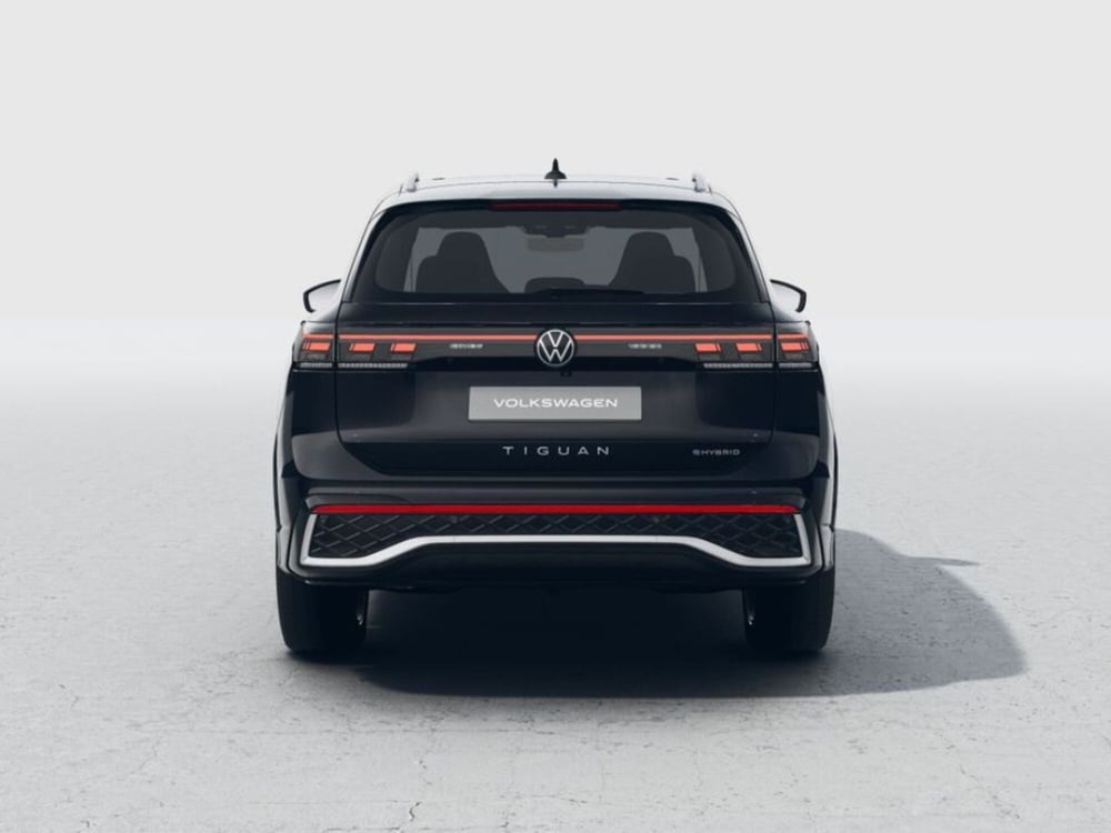 Volkswagen Tiguan nuova a Novara (4)