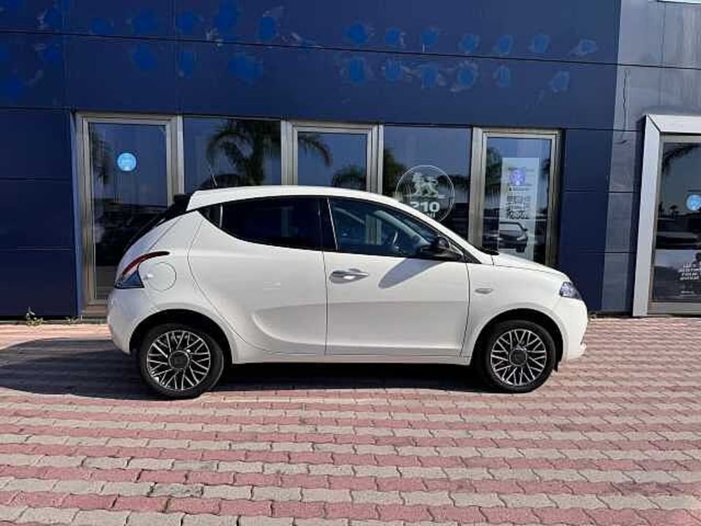 Lancia Ypsilon usata a Vibo Valentia (4)