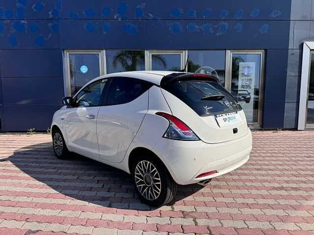 Lancia Ypsilon usata a Vibo Valentia (7)