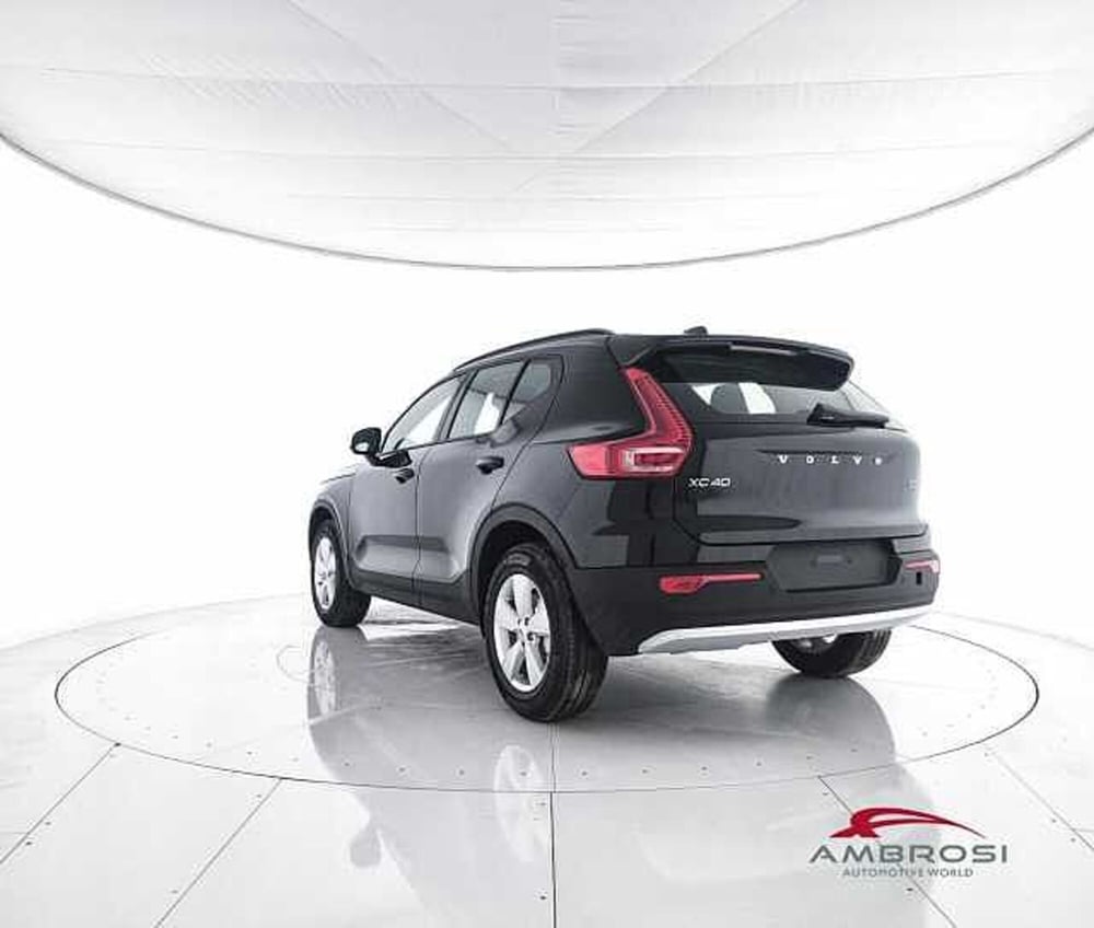 Volvo XC40 nuova a Viterbo (4)