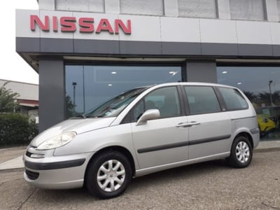 Peugeot 807 HDi FAP ST  del 2004 usata a Modena