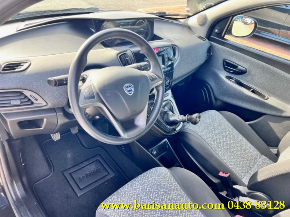 Lancia Ypsilon usata a Treviso (10)