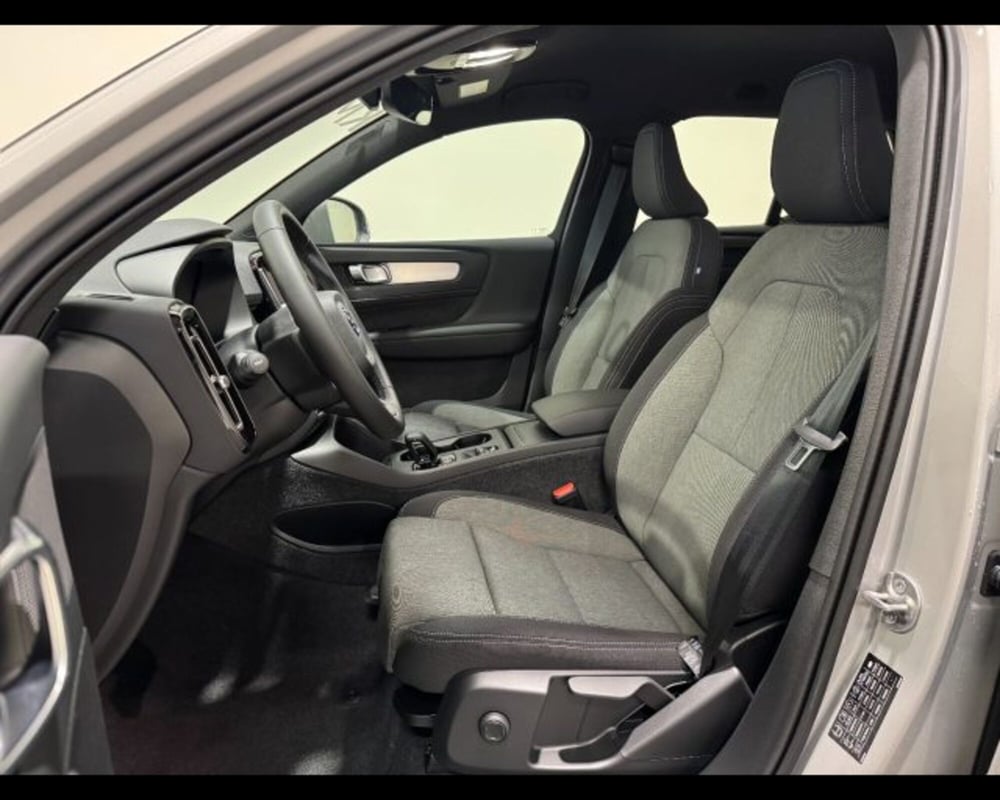 Volvo XC40 nuova a Treviso (8)