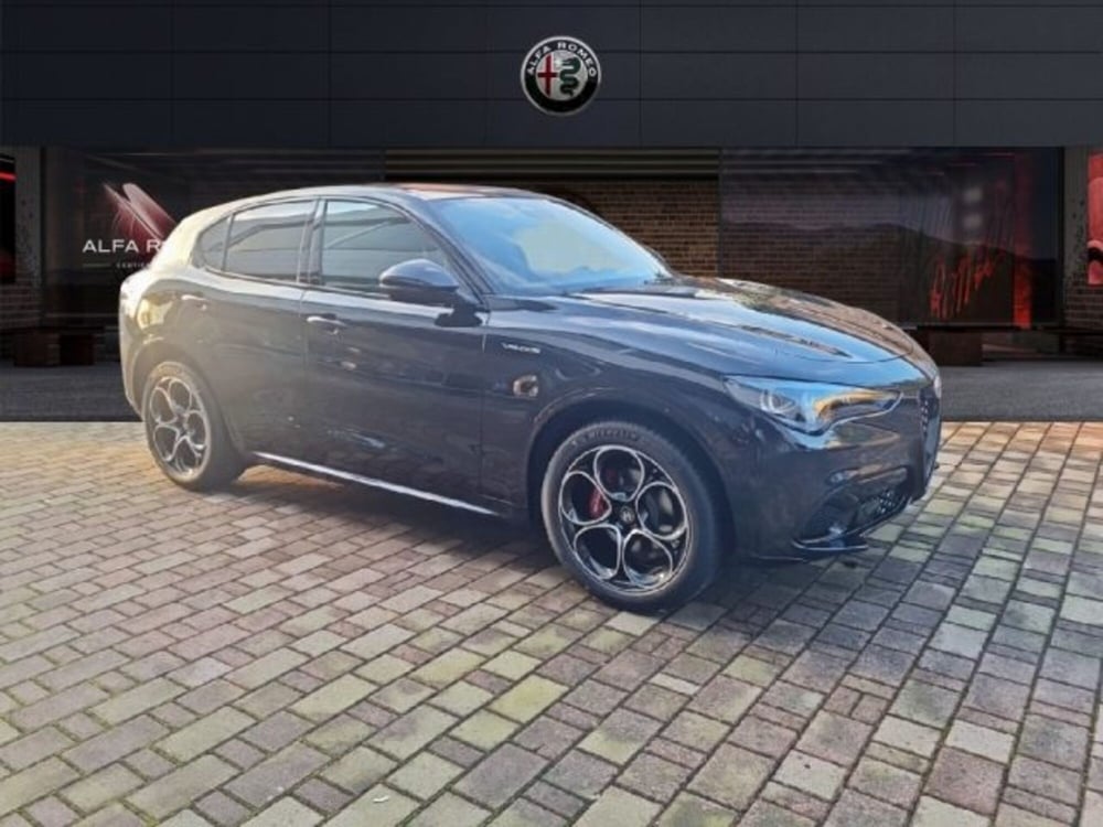 Alfa Romeo Stelvio nuova a Monza e Brianza (3)