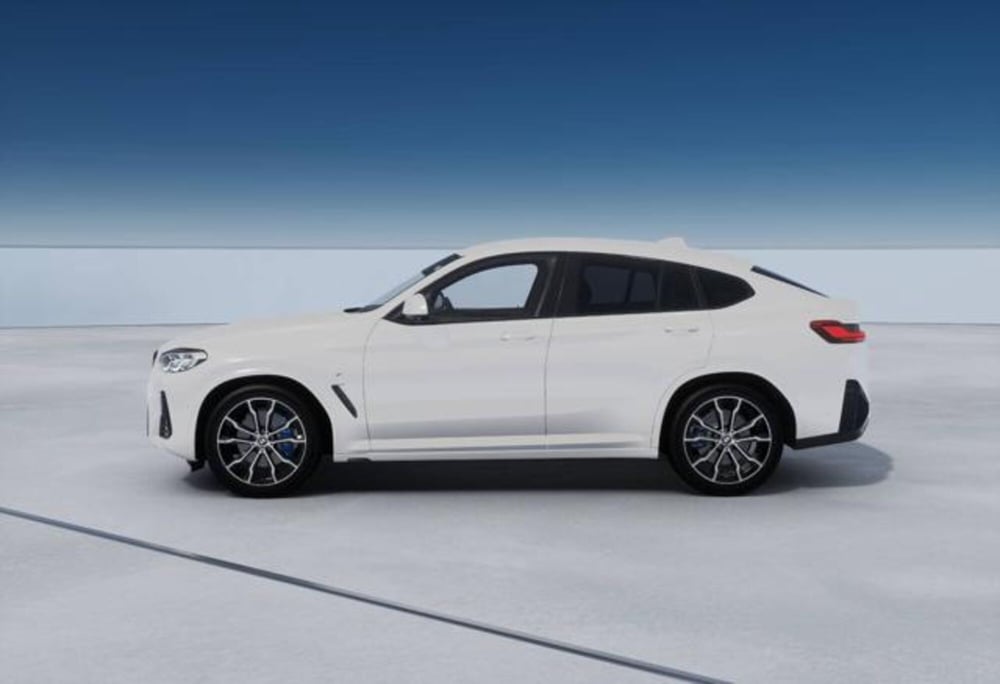 BMW X4 nuova a Modena (4)