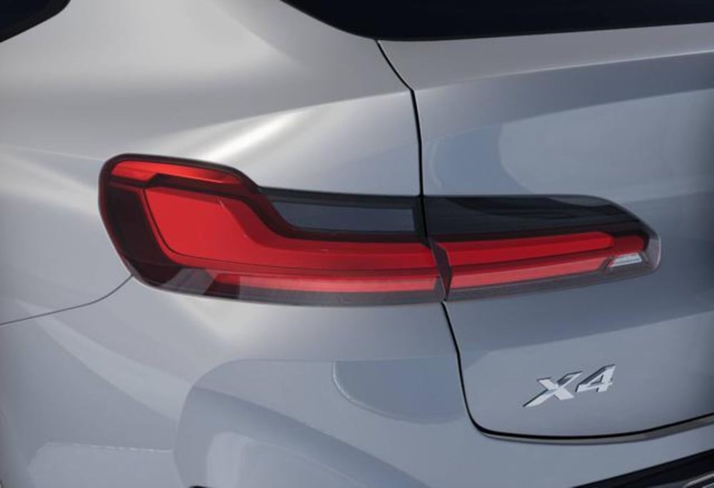 BMW X4 nuova a Modena (9)