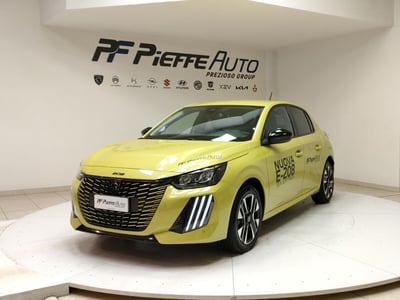 Peugeot 208 50 kWh E-Style del 2023 usata a Teramo