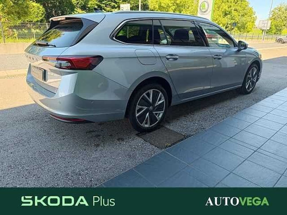 Skoda Superb nuova a Vicenza (4)