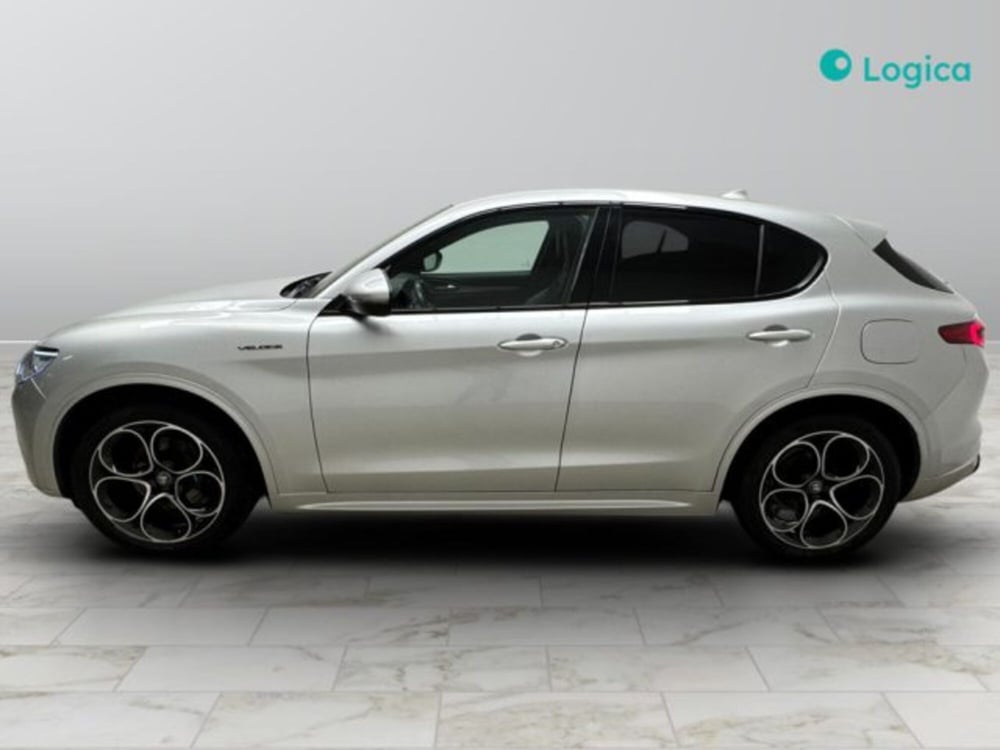 Alfa Romeo Stelvio usata a Biella (7)