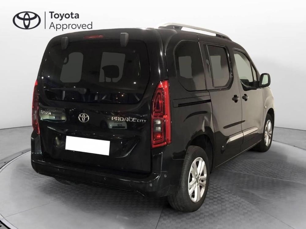 Toyota Proace City Verso usata a Torino (4)